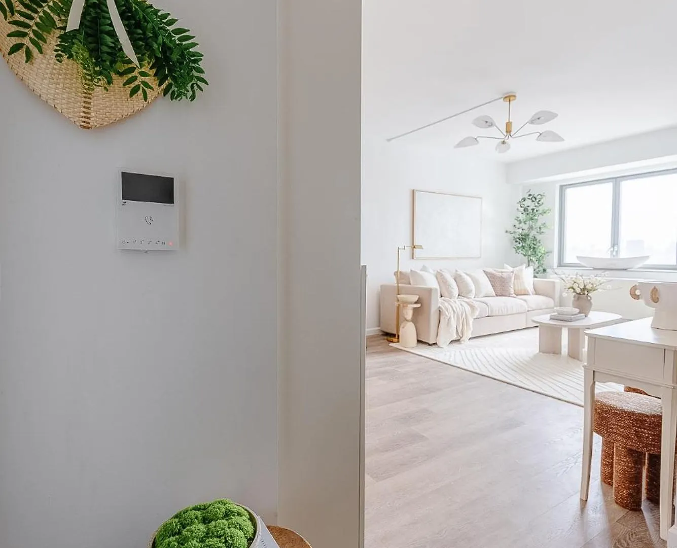 Skyline Spectacle Modern Designer Studio With Panoramic Nyc Views Apartment New York
