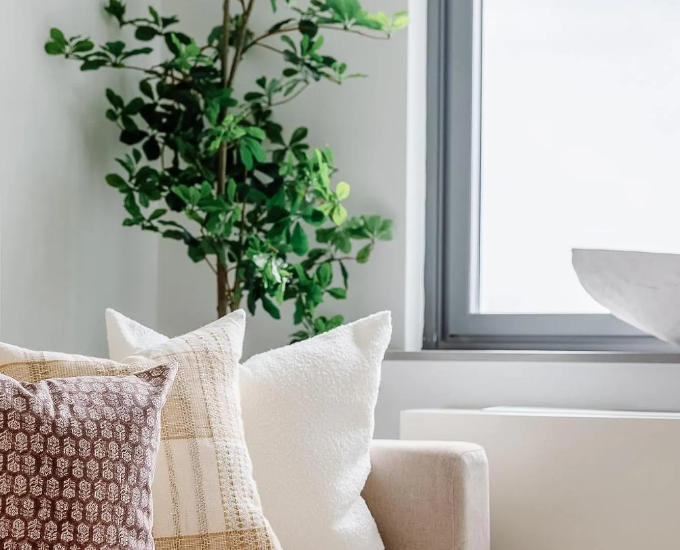 Skyline Spectacle Modern Designer Studio With Panoramic Nyc Views Apartment New York