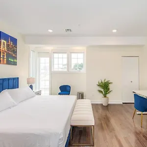 Apartment Stylish Chic Nyc At Fingertips, North Bergen